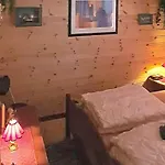 9 Person In Hundeidvik-by Traum
