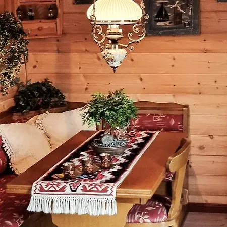 9 Person In Hundeidvik-by Traum *