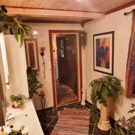 9 Person In Hundeidvik-by Traum *