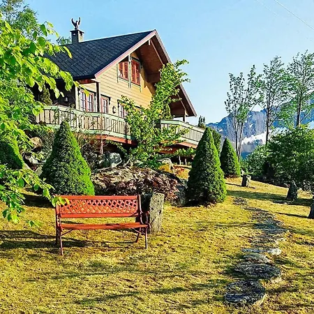بيت للعطل 9 Person In Hundeidvik-by Traum *