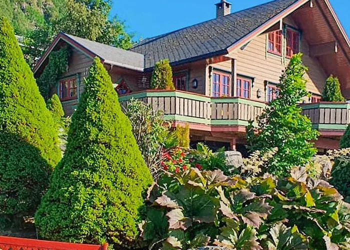 Prázdninový dům 9 Person In Hundeidvik-by Traum *