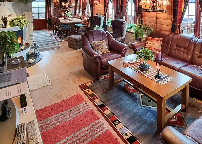 9 Person In Hundeidvik-by Traum *