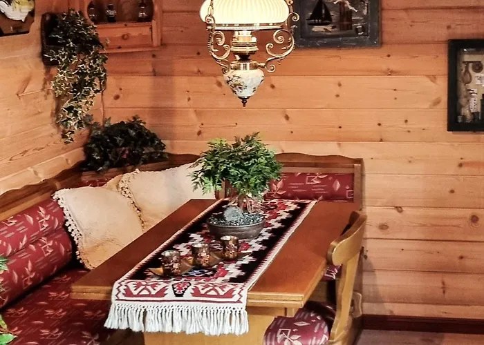 9 Person In Hundeidvik-by Traum *