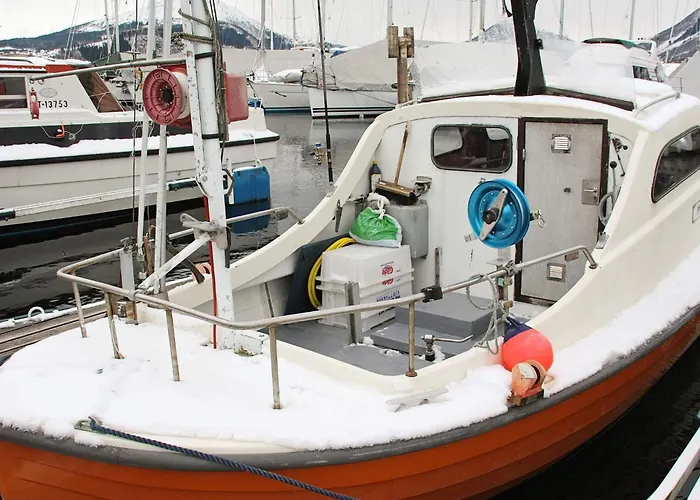 Prázdninový dům 9 Person In Hundeidvik-by Traum *