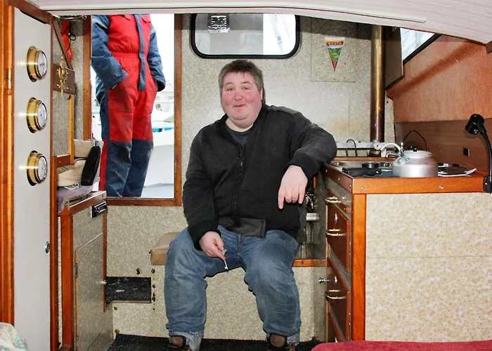Prázdninový dům 9 Person In Hundeidvik-by Traum